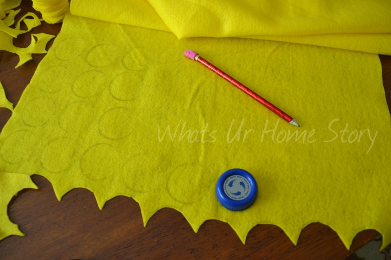 Whats Ur Home Story: How to make a felt circle pillow, DIY Felt circle pillow
